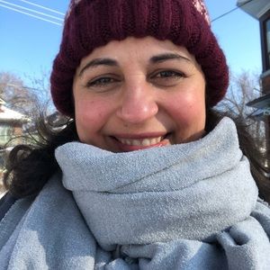 Meet your Posher, Carolina